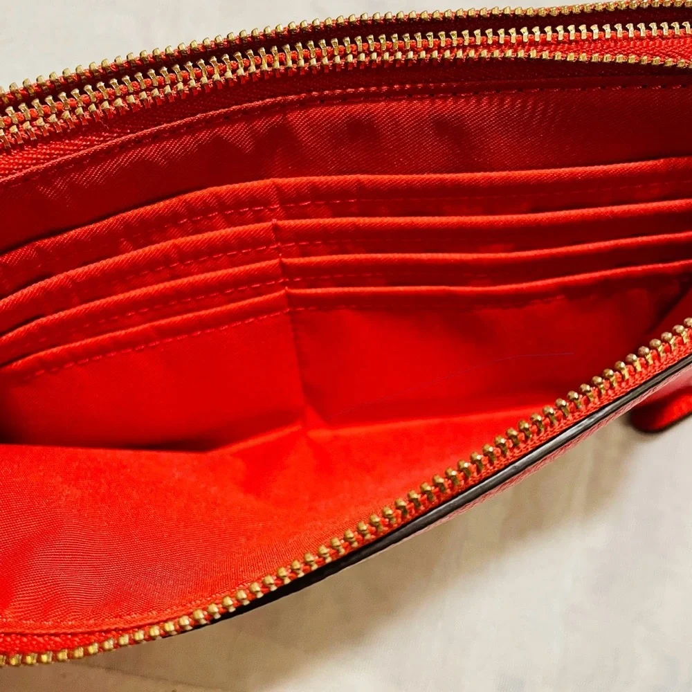 COACH Pebble Leather Double Zipper Wallet/Wristlet, EUC